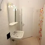 Getaway One Bedroom Flat With Ac Apartman *