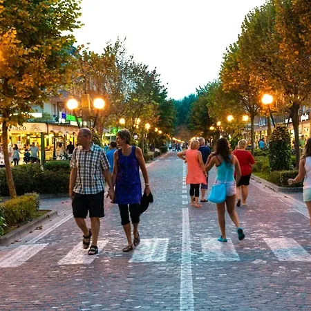 Apartment Getaway One Bedroom Flat With Ac *