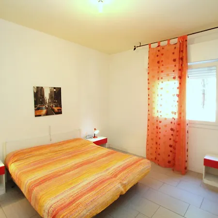Getaway One Bedroom Flat With Ac Apartament